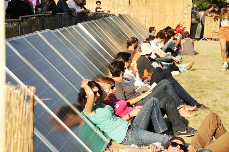 Les panneaux solaires, qui alimentent le We Love Green en électricité.