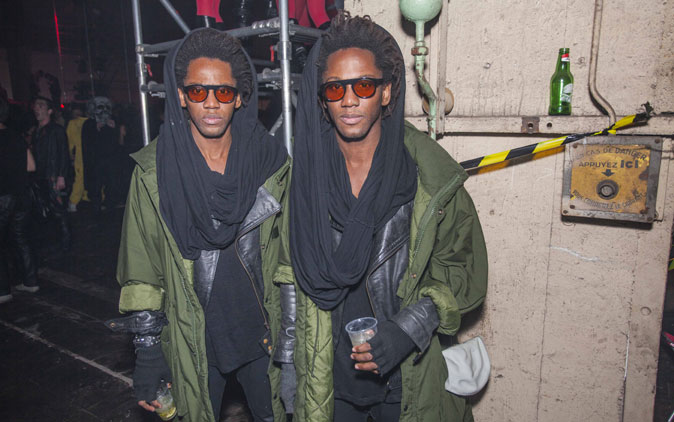 Les jumeaux les plus branchés des Nuits parisiennes à la soirée des Ambassadeurs, "Chaos 2099"