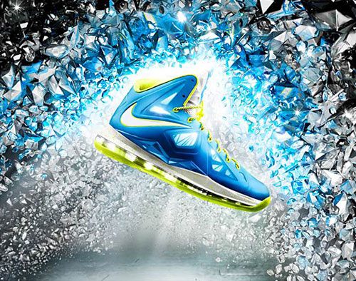 Pour : Votre petit frère sportif
Les Nike Lebron peuvent être personnalisées aux couleurs de son équipe de basket.
Sneakers Nike Lebron, A partir de 315 €
En vente chez : Nike.com
