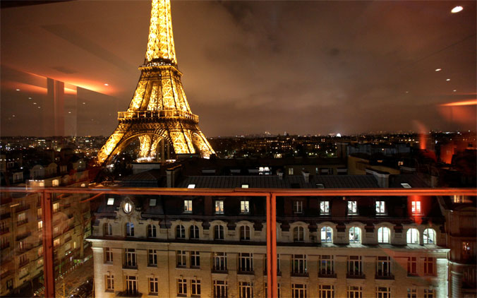 Une vue imprenable sur la Tour Eiffel depuis l'Hôtel Pullman
