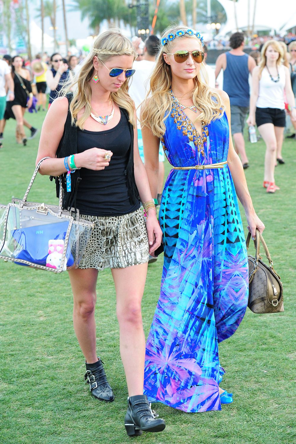 Le look de Paris Hilton et sa soeur Nicky à Coachella 2013