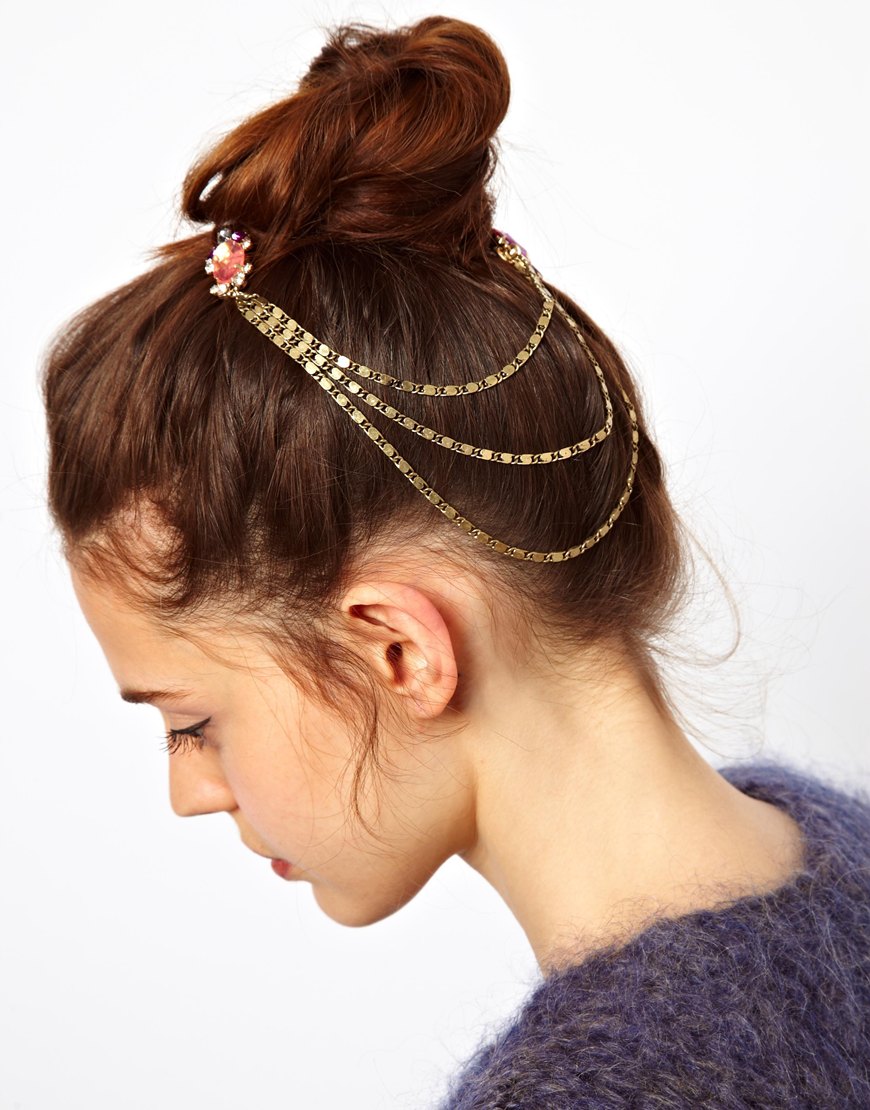Peignes à cheveux avec chaînes et pierre, ASOS, 23,86€