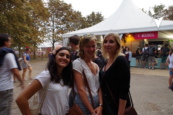 Trois jeunes festivalières à Rock en Seine