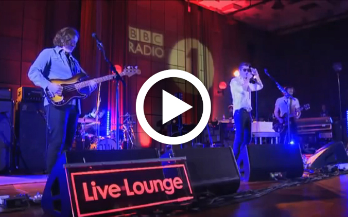 Les Arctic Monkeys en live à la BBC Radio 1