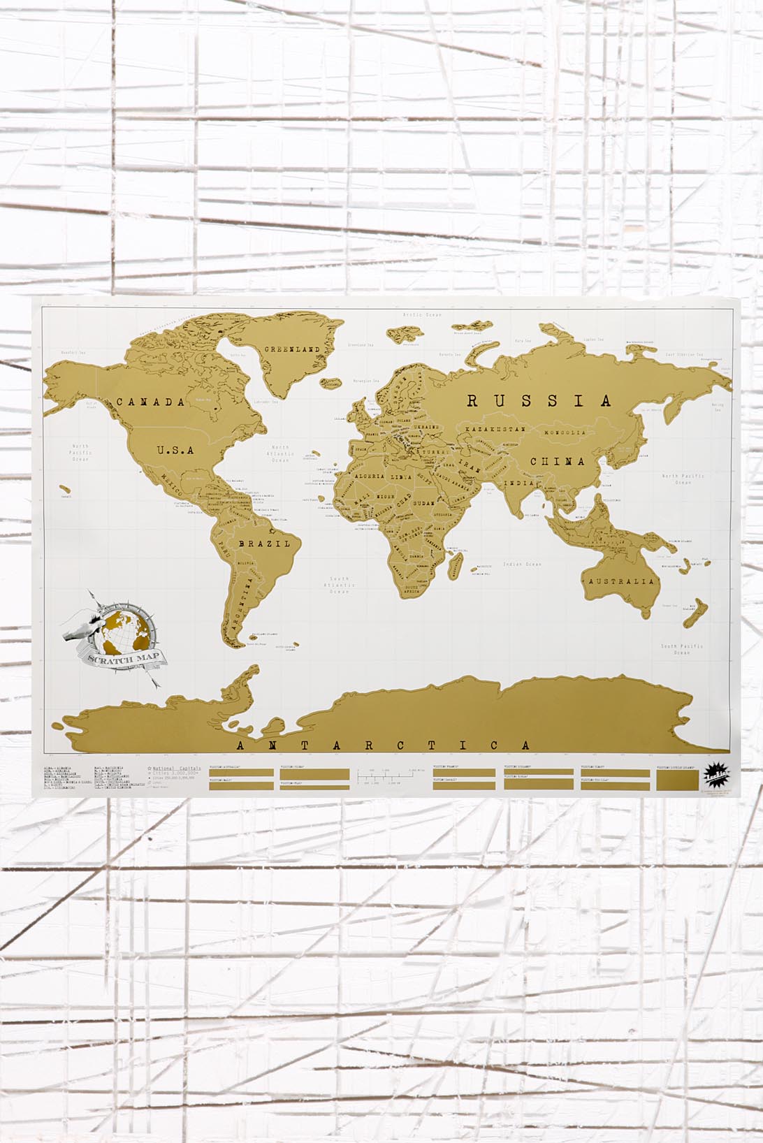 Carte du monde à gratter Urban Outfitters - 29€