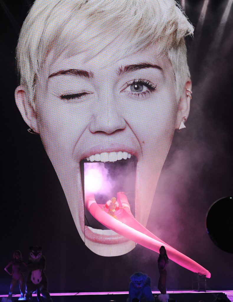 La langue polemique de Miley