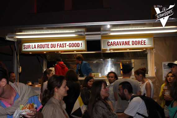 Un autre food truck était garé au Peacock Society pour assouvir les faims nocturnes : La Caravane Dorée