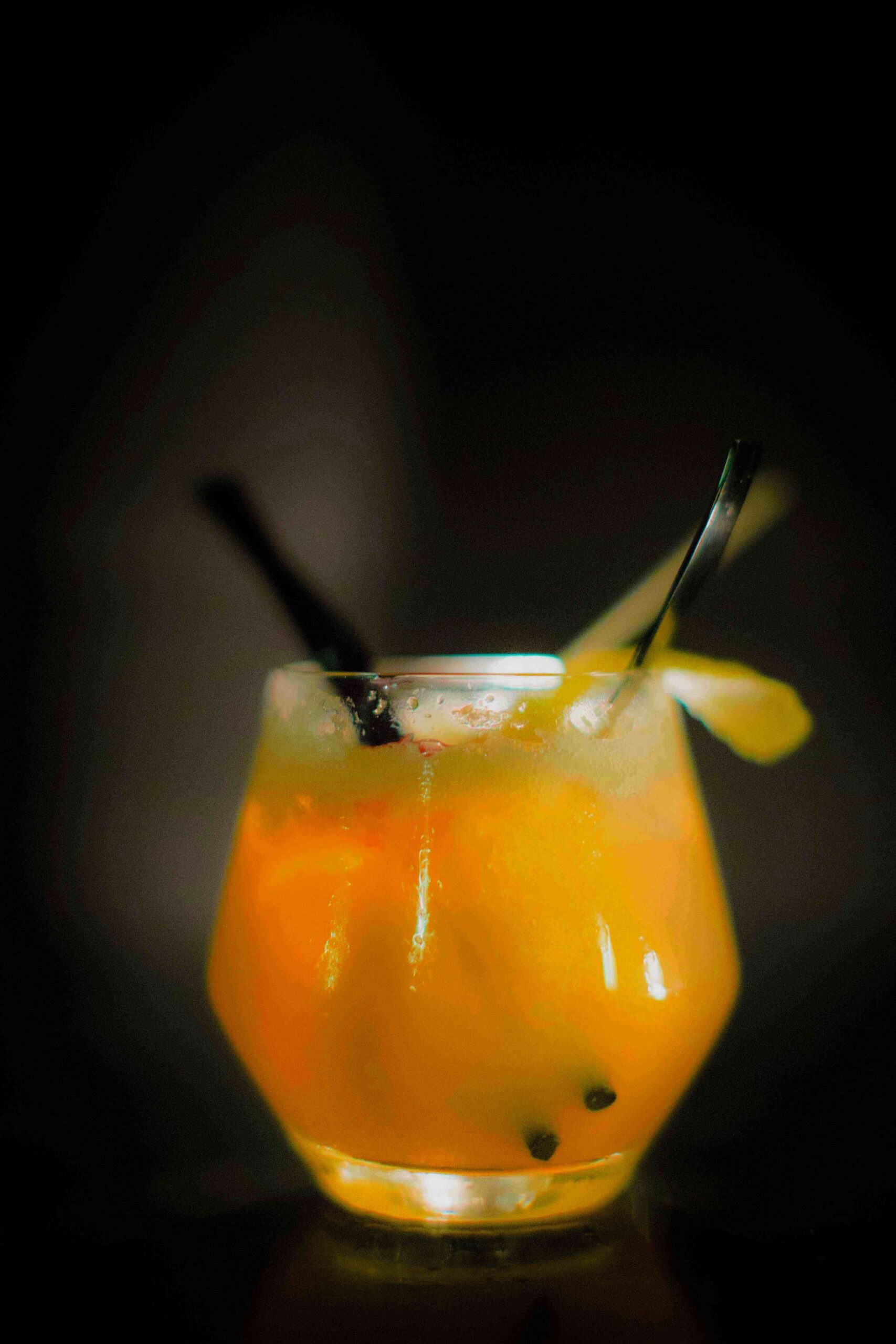 Cocktail au fruit de la passion à l'Ambre
