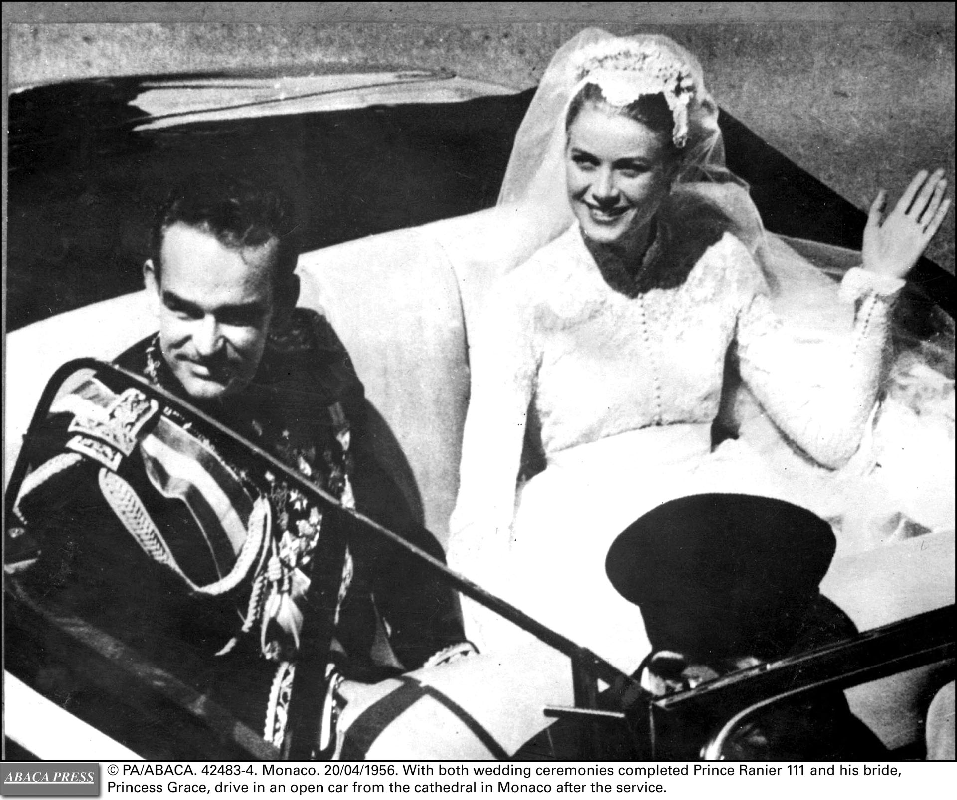 Grace de Monaco et le Prince Rainier le 20 avril 1956, jour de leur mariage