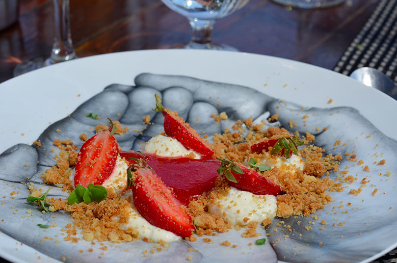 Les fraises de Bretagne - Déjeuner chez Jean Imbert à La Villa Schweppes à Cannes
