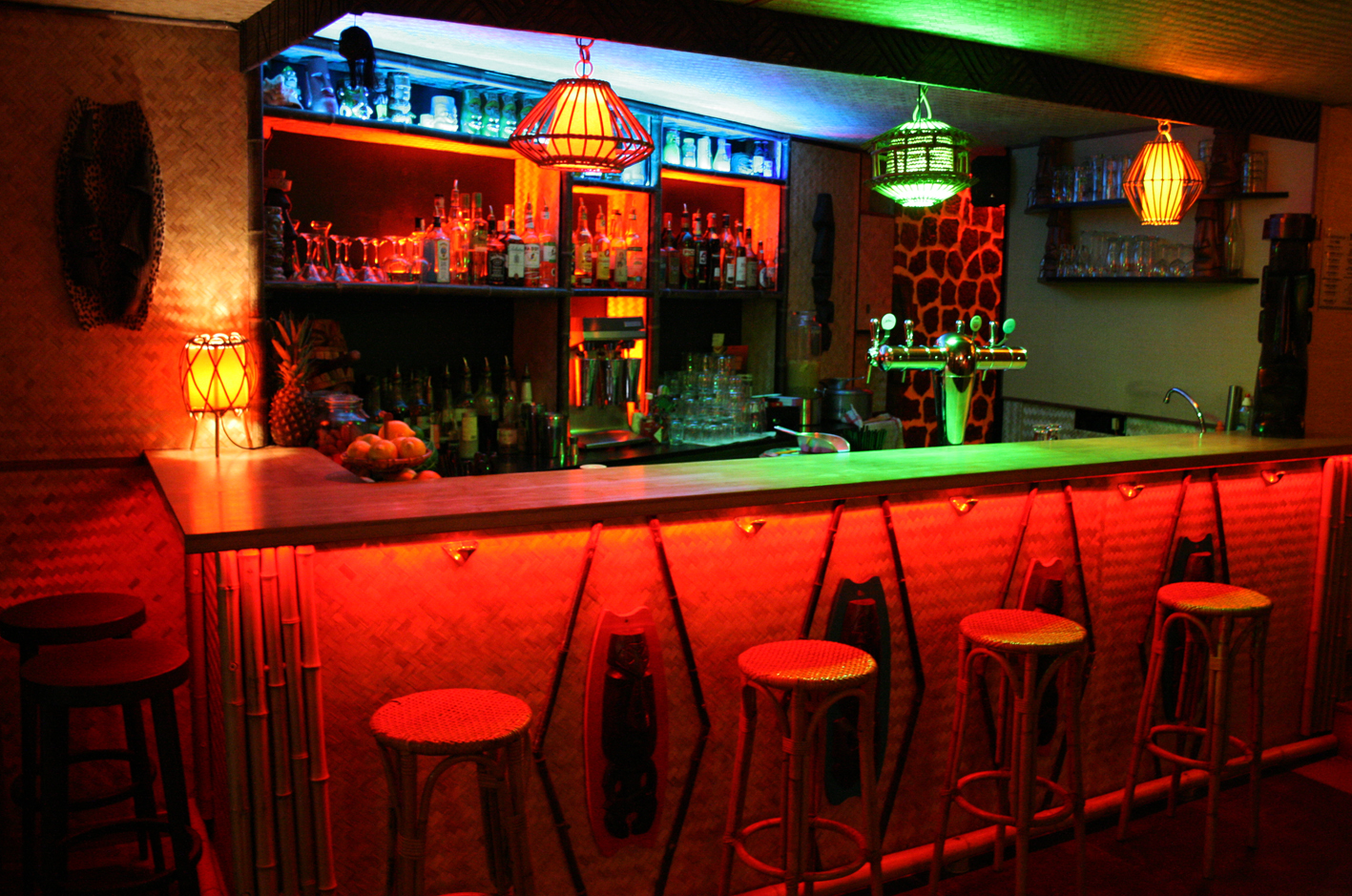 Le bar du Tiki Lounge