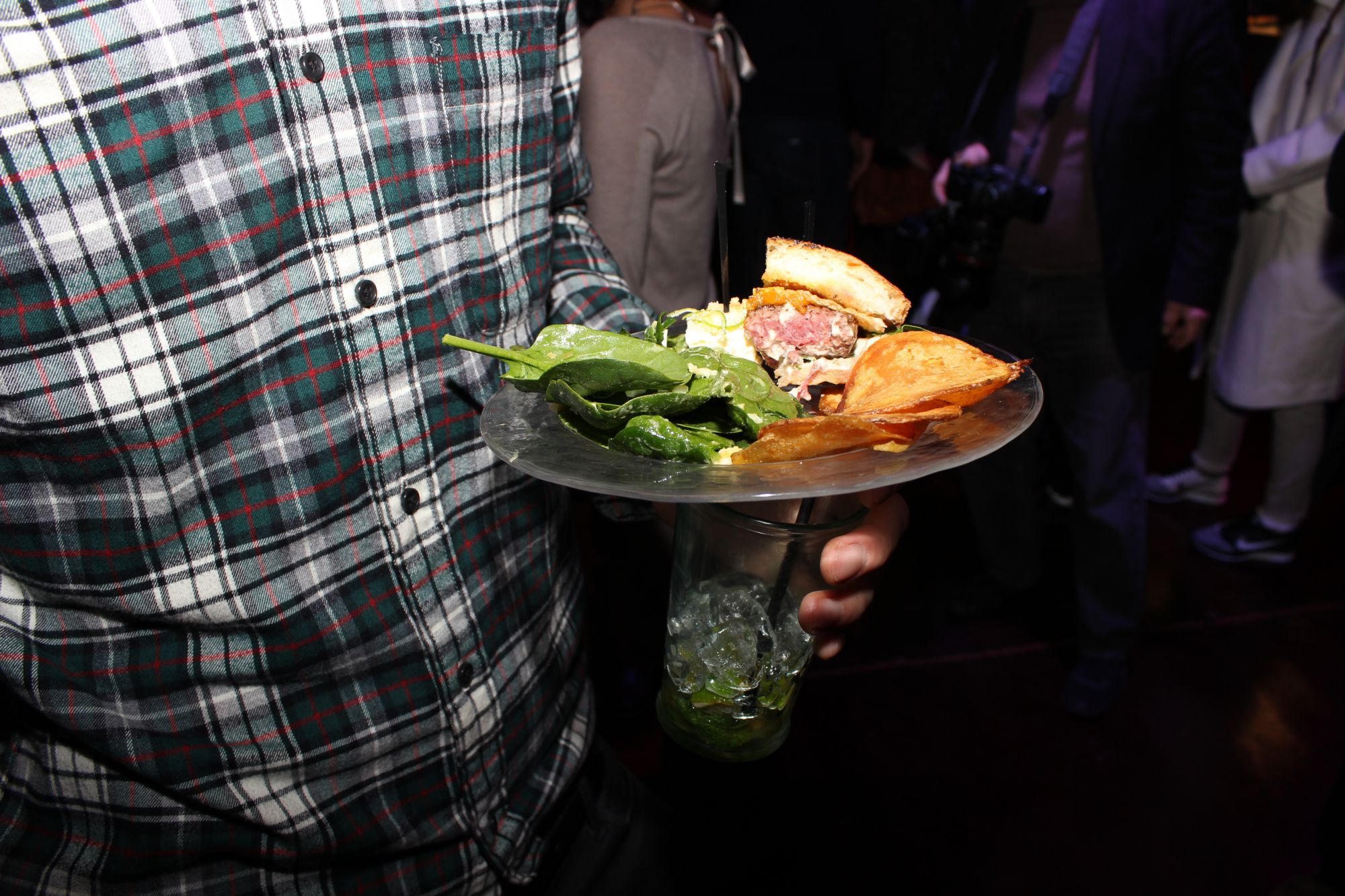 Street Food Party au Loft du Louvre : Photo 25 (le burger du Camion Qui Fume)