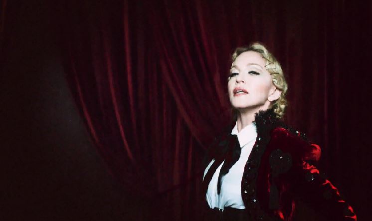 "Living for Love" de Madonna, clip réalisé par le duo J.A.C.K.