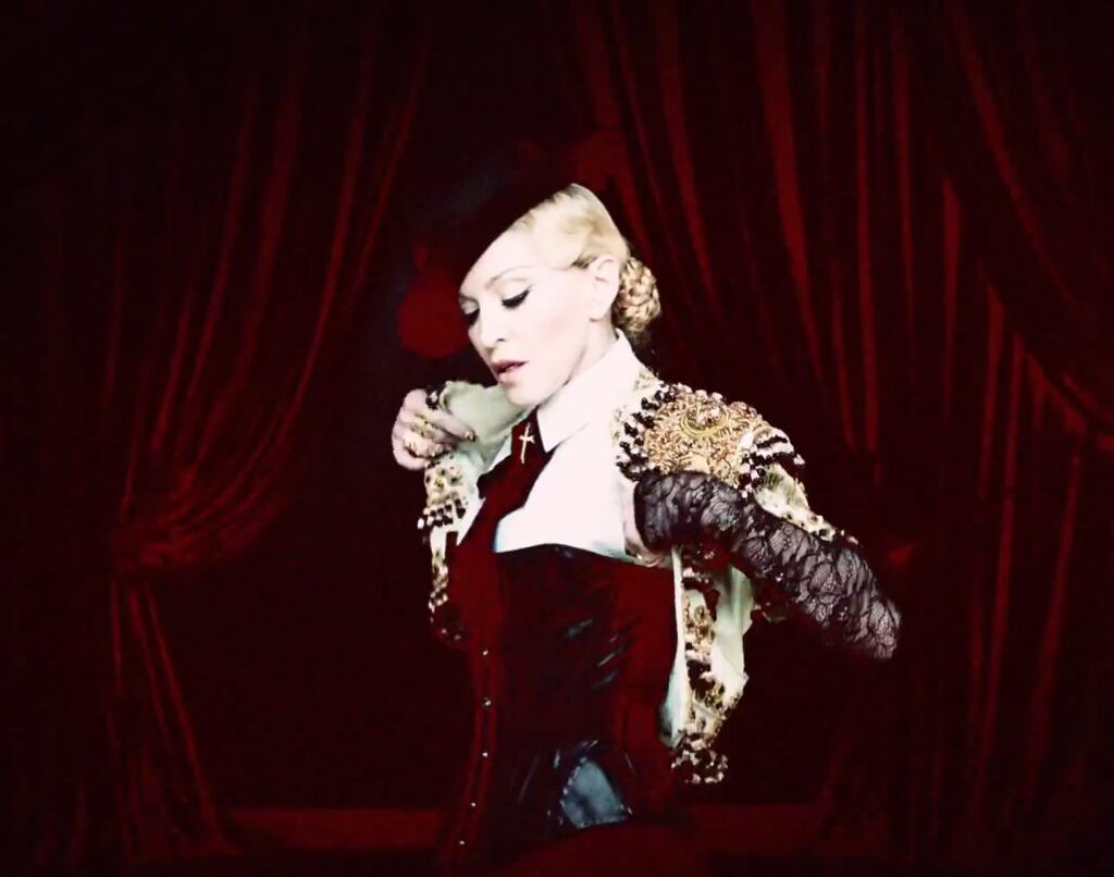 "Living for Love" de Madonna, réalisé par J.A.C.K.