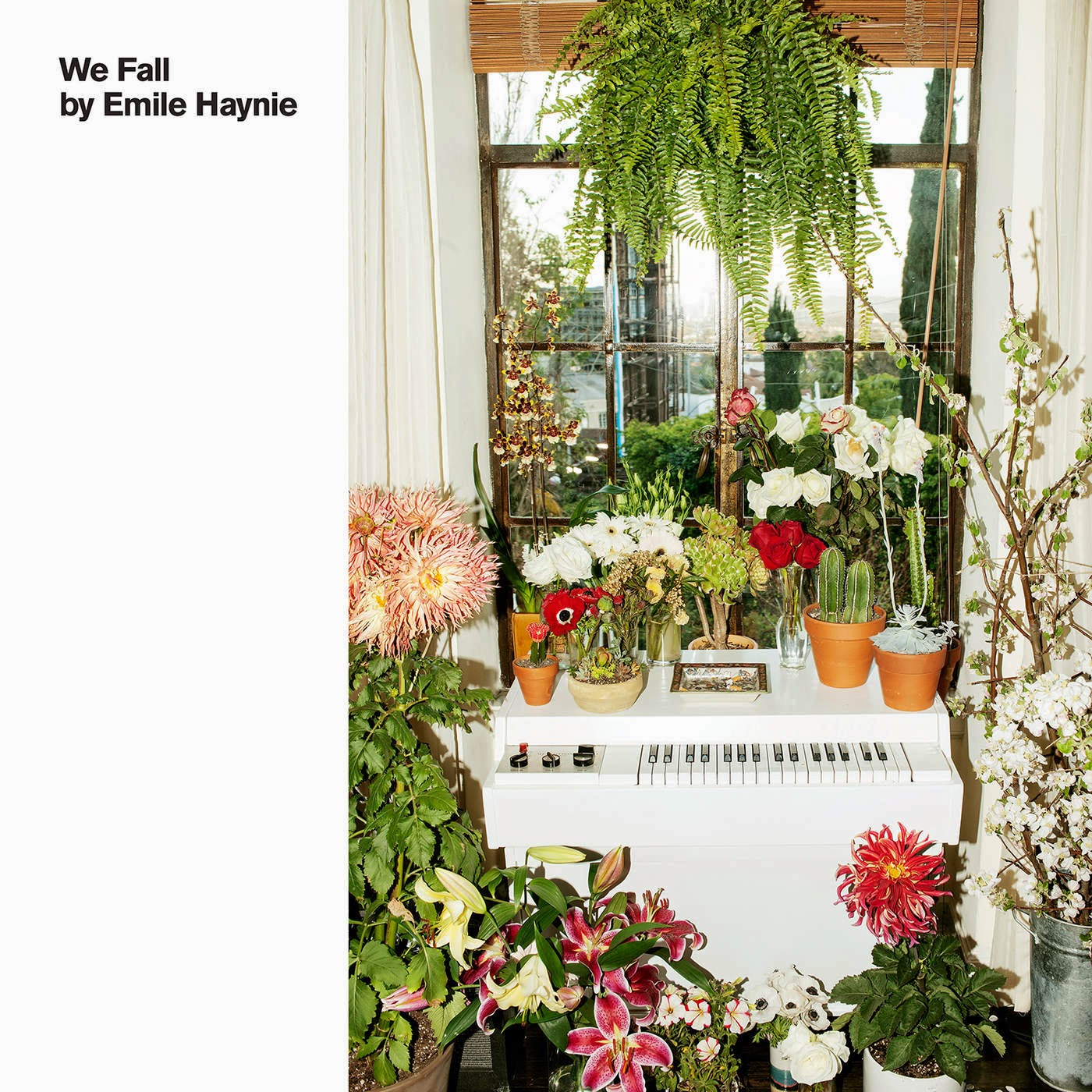 Premier album d'Emile Haynie le 23 février 2015, "We Fall".