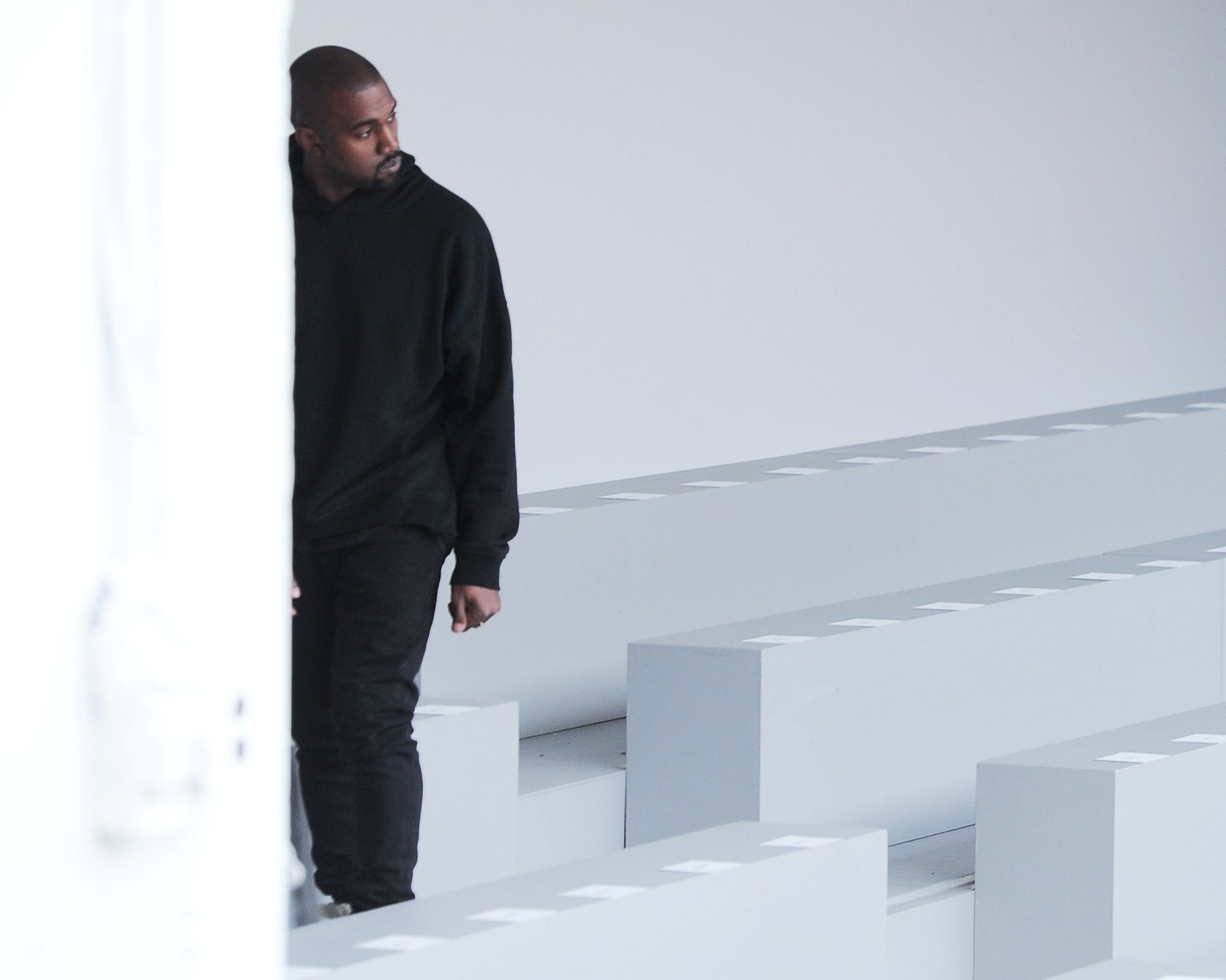 Kanye West dévoile "Wolves"