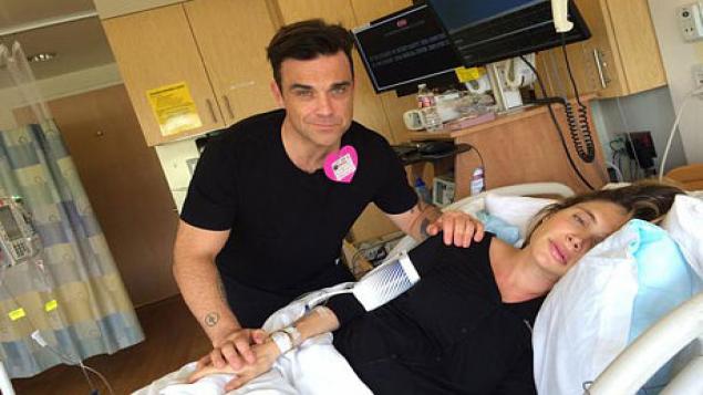 Robbie Williams live-tweet l'accouchement de sa femme