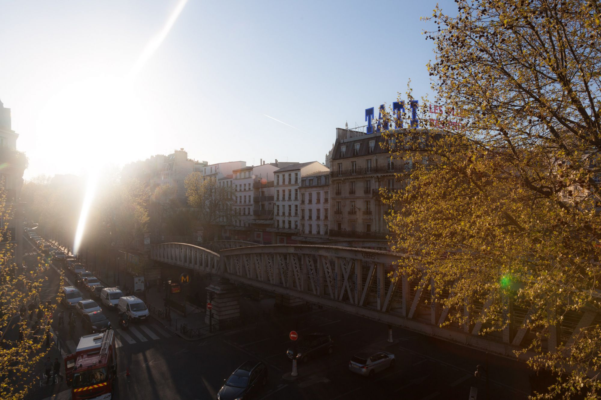 La vue de la terrasse du Louxor à Paris