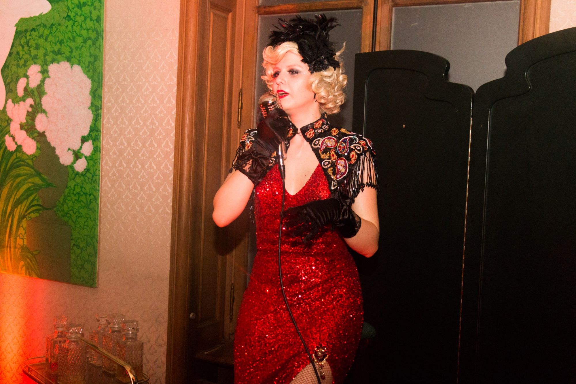La soirée Folies Tonic par Schweppes au Maxim's, le 16 avril 2015, les meilleures tenues - Photo 20 (Jessica Rabbit)