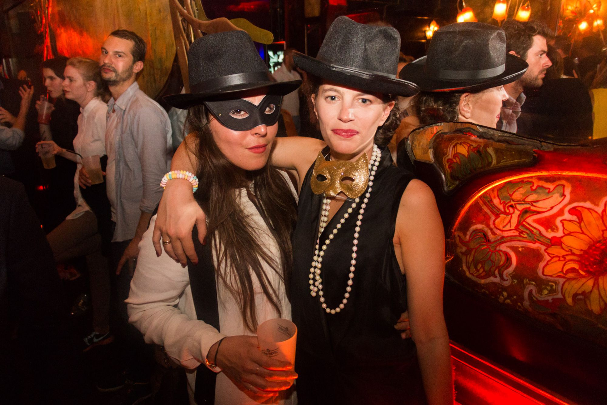 La soirée Folies Tonic par Schweppes au Maxim's, le 16 avril 2015, les meilleures tenues - Photo 38