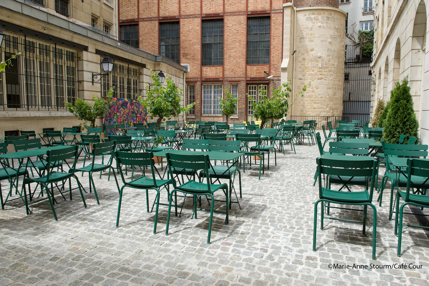 Café Cour terrasse
