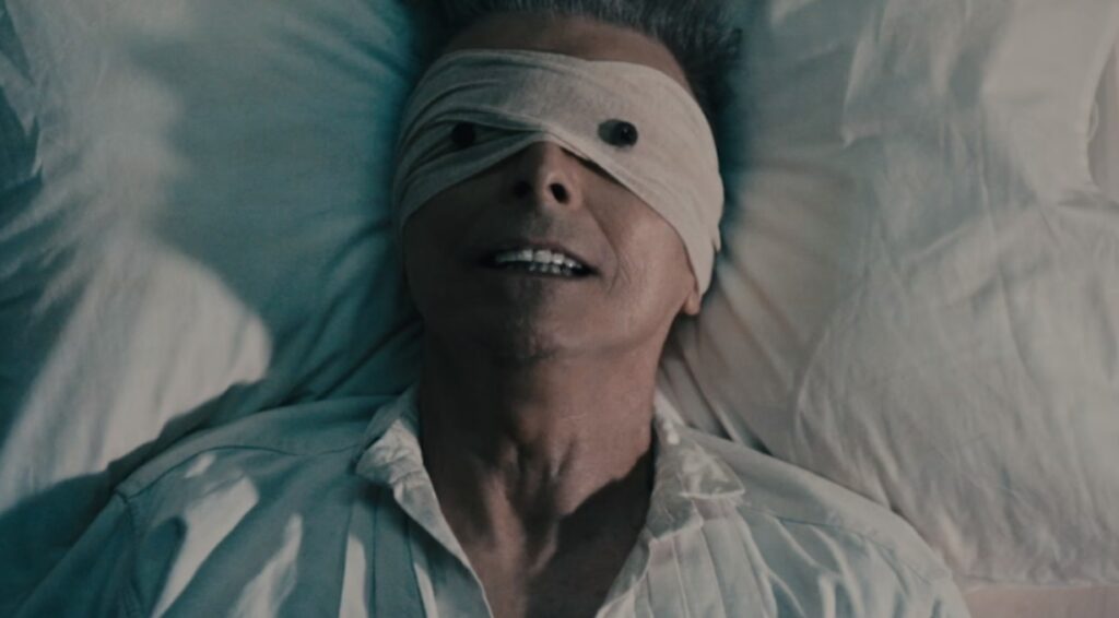 "Lazarus", le deuxième clip extrait du nouvel album "Blackstar" de David Bowie.