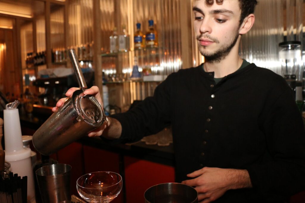 Certains des cocktails proposés au RPR, lors de sa soirée d'ouverture du RPR, au 114 rue de Charonne.