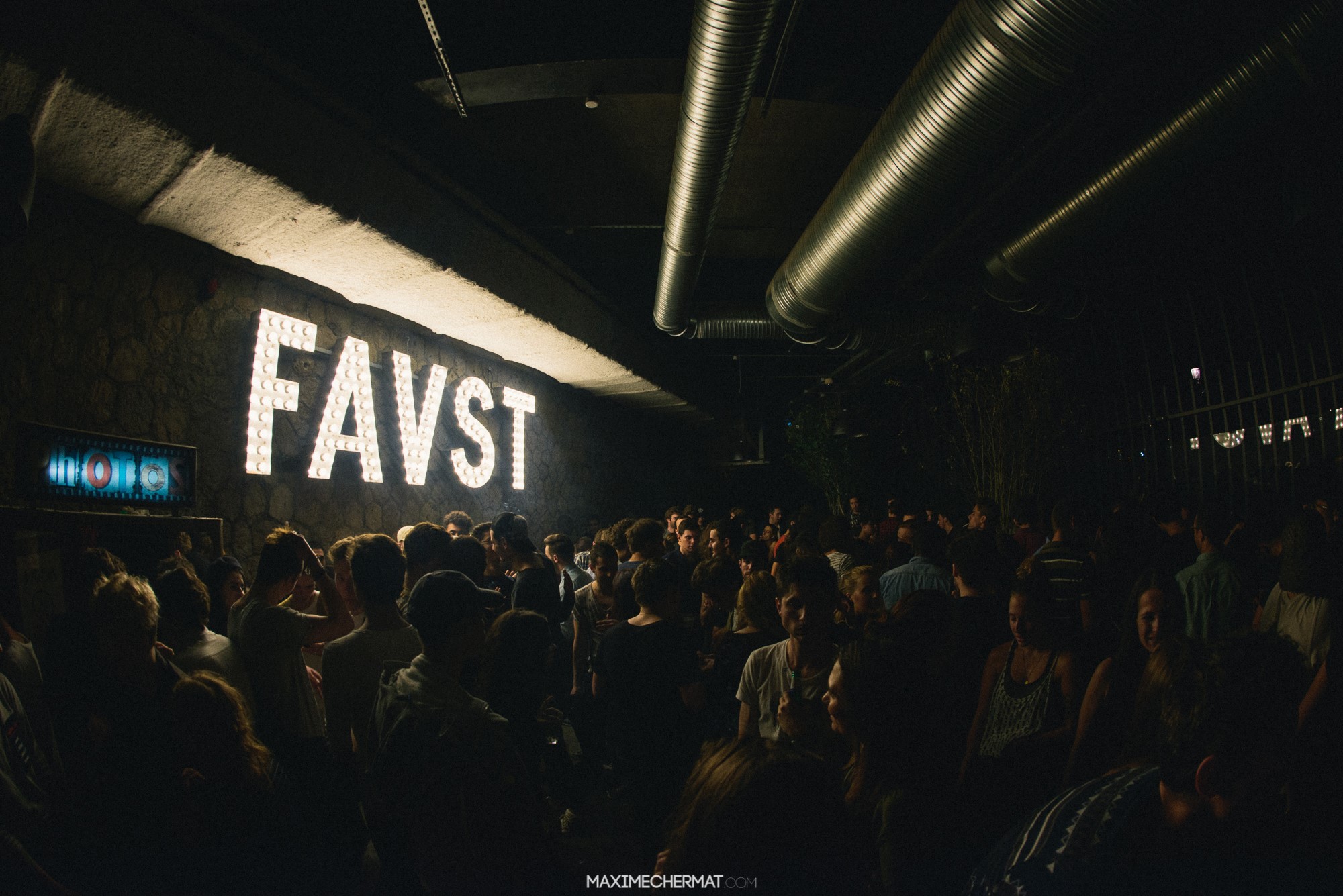 Le bar de nuit du Faust - Photo 3