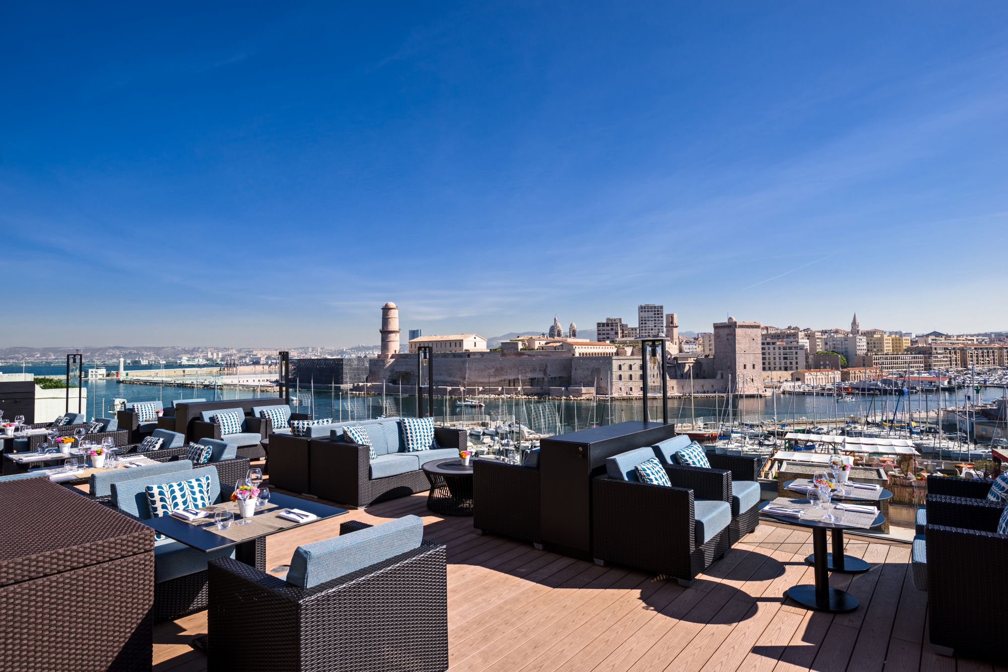 Terrasse avec vue au Sofitel Marseille