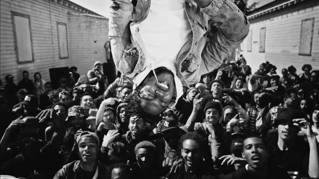 Image tirée du clip "Alright" de Kendrick Lamar