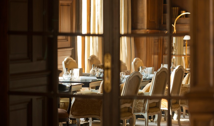 Le bar Stradivarius Bar du Tiara Château Hôtel Mont Royal Chantilly - Photo 3