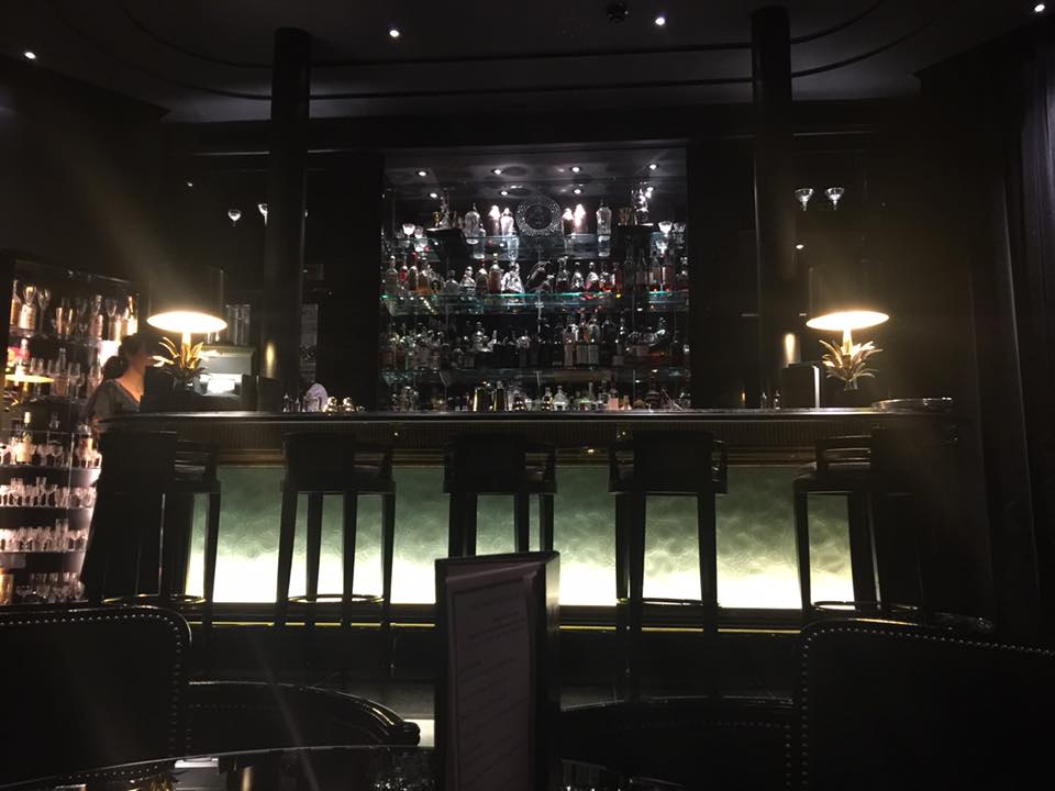 2e : American Bar au Savoy Hotel (Londres)