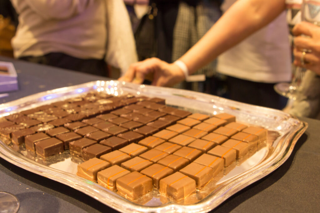 Les chocolats de La Maison du Chocolat présentés lors de la soirée des 25 ans du parfum Angel de Mugler