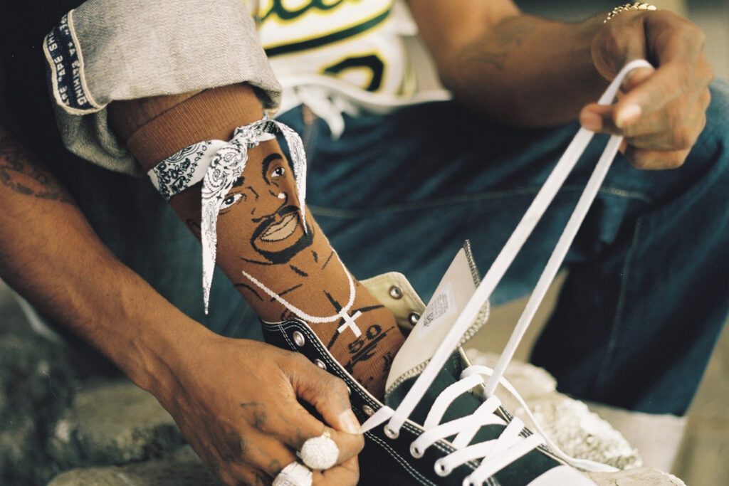 Stance rend hommage à Tupac Shakur