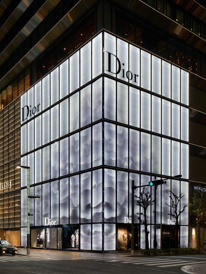 Dior, racheté par LVMH pour 13 milliards de dollars