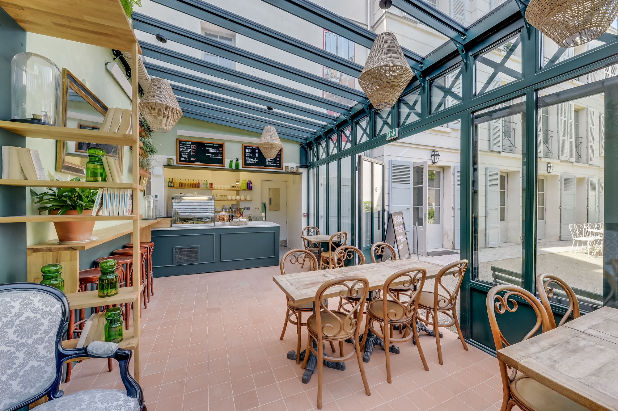 Le Café Renoir, 12 rue Cortot, 75018 Paris - Photo 12