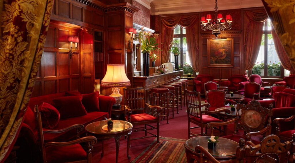 Le Bar Anglais de l'Hôtel Raphael