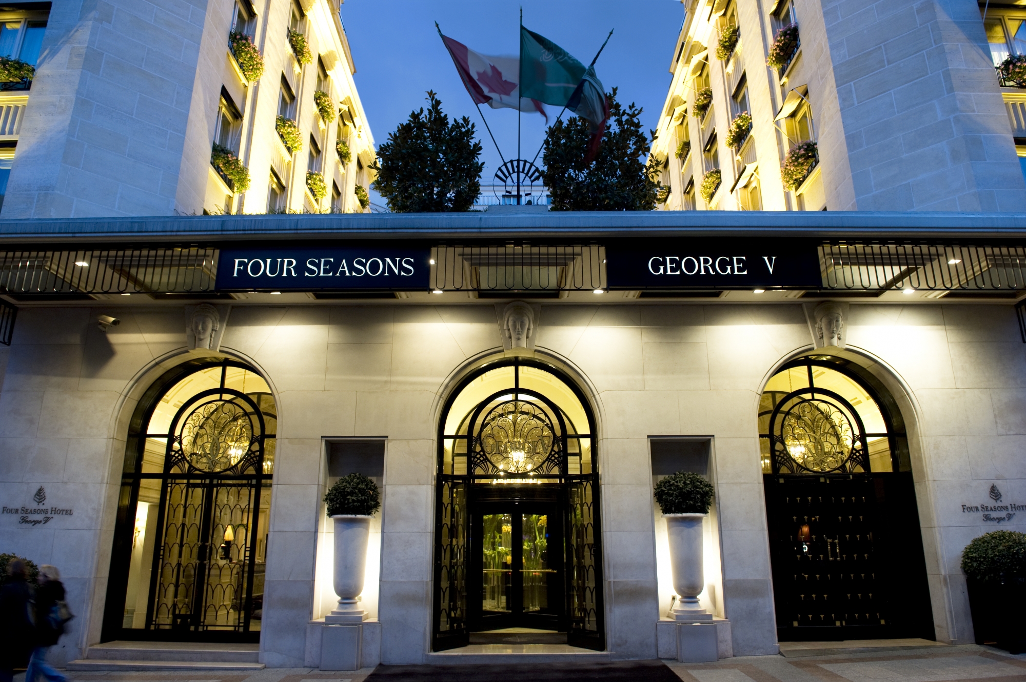 Le Bar du Four Seasons Hôtel George V - Photo 20