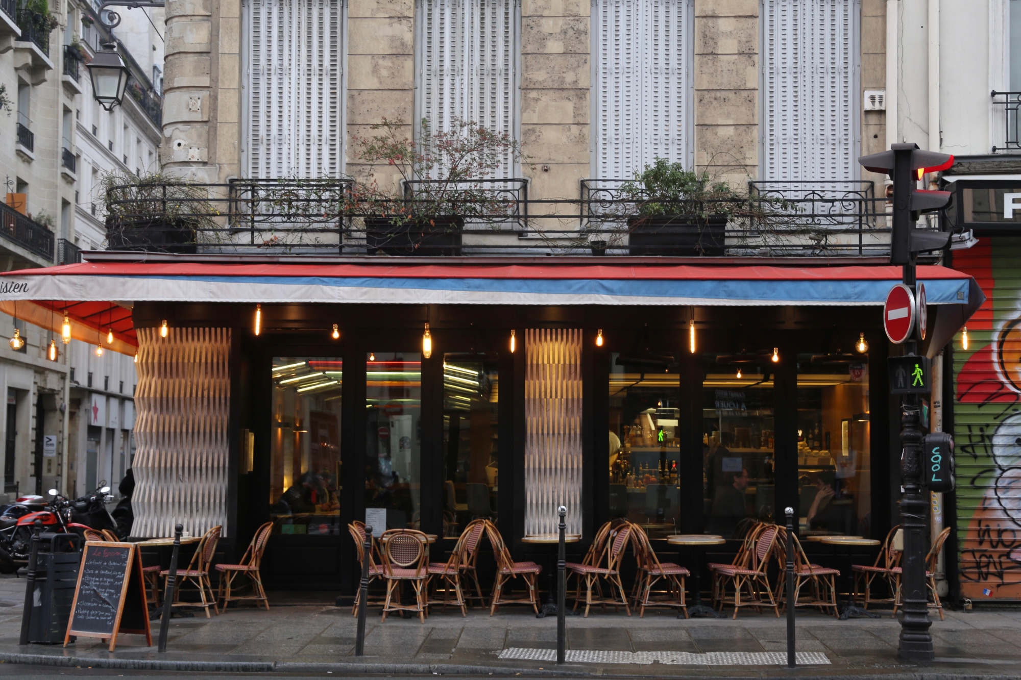 Le Parisien, 337 rue Saint-Martin, 75003 Paris - Photo 9
