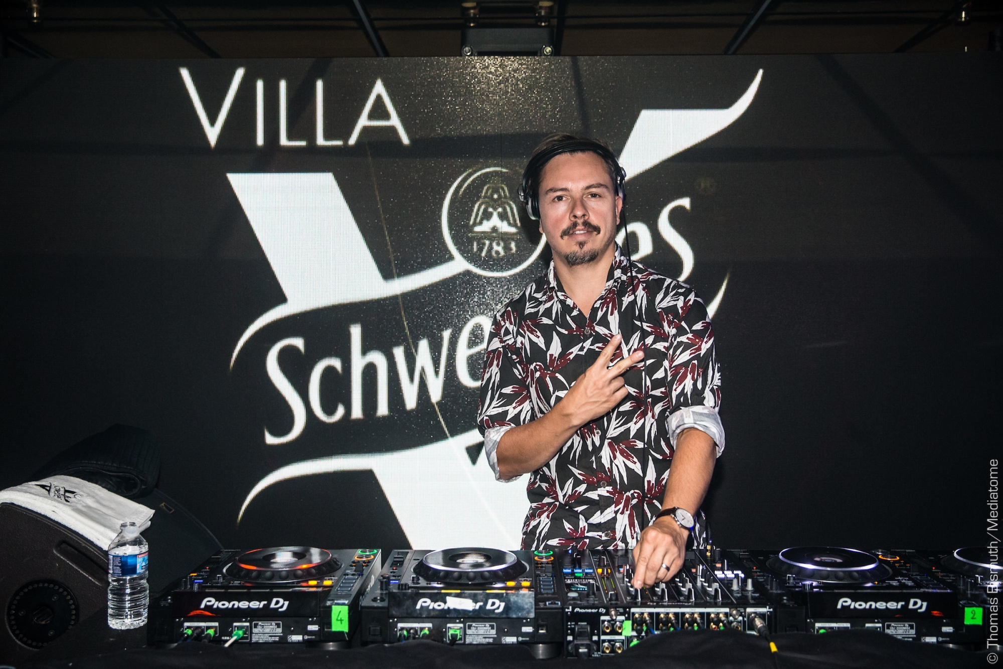 Villa Schweppes à Cannes le 15 mai 2018 - Photo 41 (Purple Disco Machine)