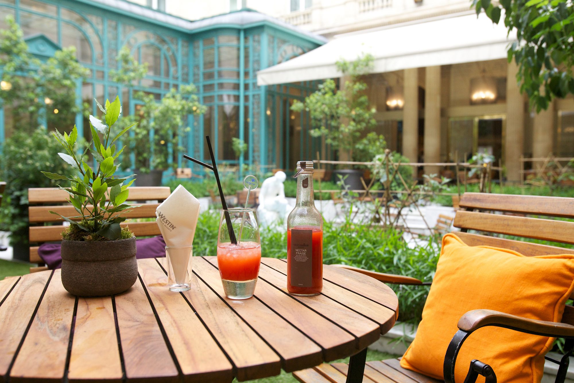 Cocktails de fruits à la terrasse de l'hôtel Westin Paris - Vendôme