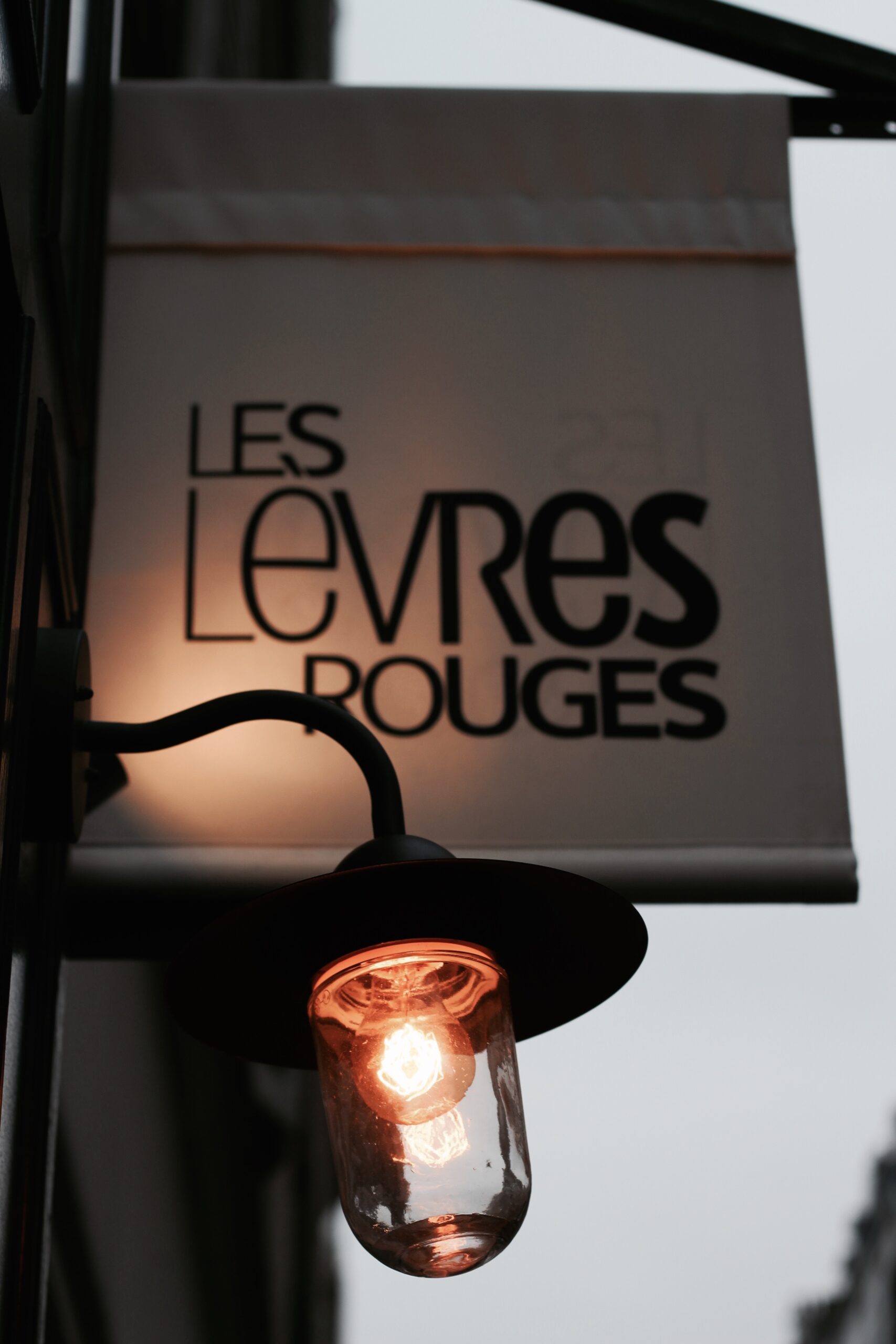 Les Lèvres Rouges, 3 rue Durantin, 75018 Paris - Photo 19