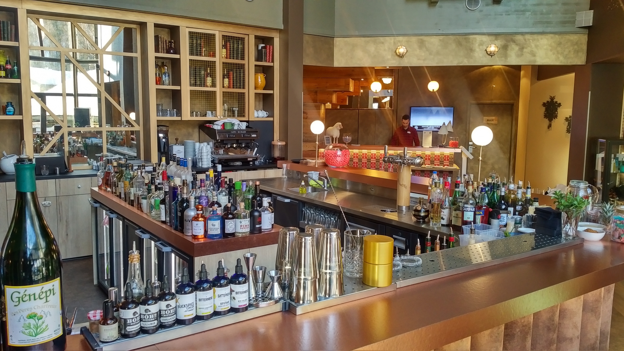 Le Bar du Refuge des Aiglons, 270 avenue de Courmayeur, 74400 Chamonix - Photo 4