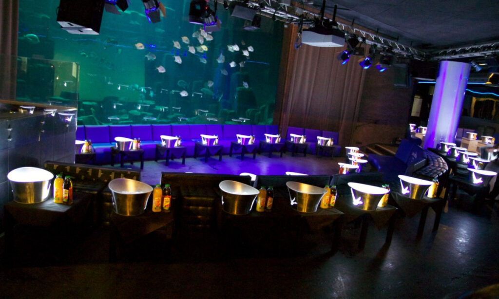 L'aQuarium Club - Bars|Restaurants|Boites de nuit