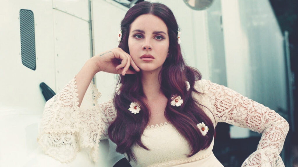 Lana Del Rey revient avec un projet littéraire cette fois