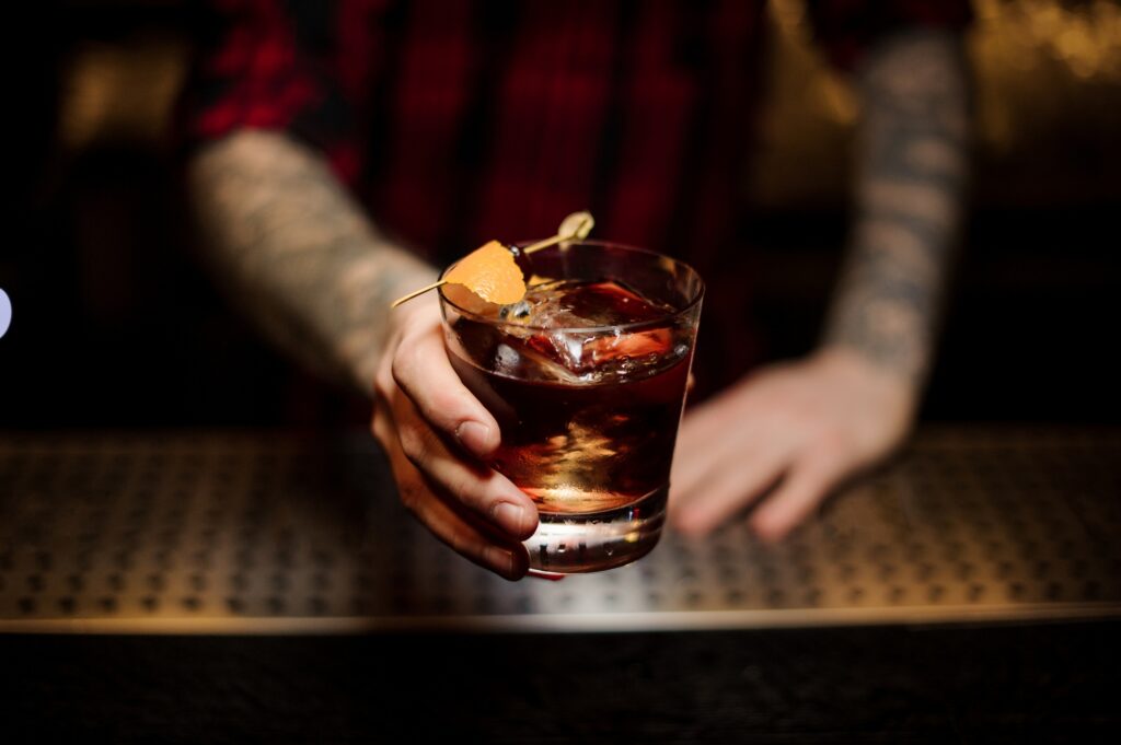 Le Godfather : la recette d'un cocktail au whisky très simple à réaliser.