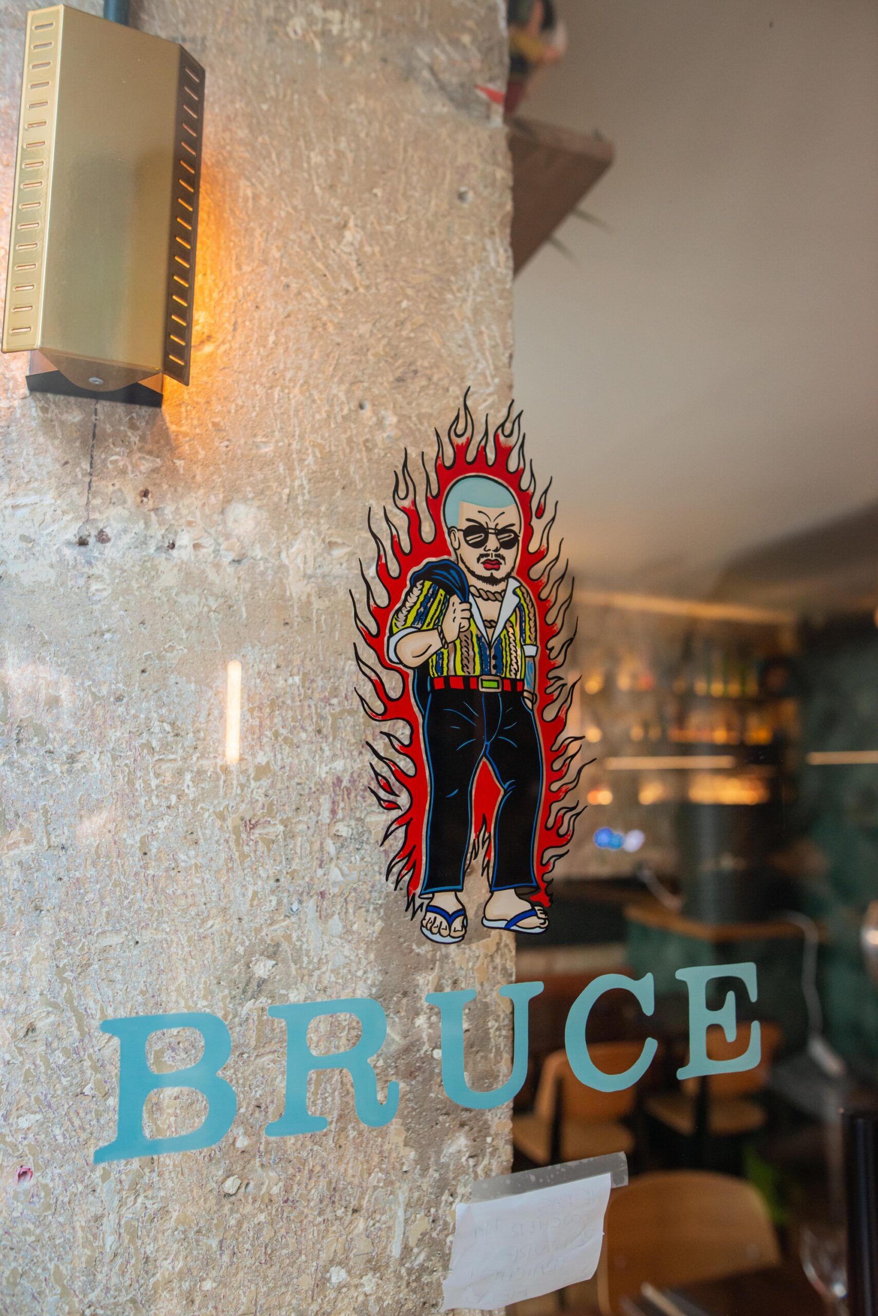 Le bar du MAfieux Bruce à Paris, rue des petites écuries - Photo