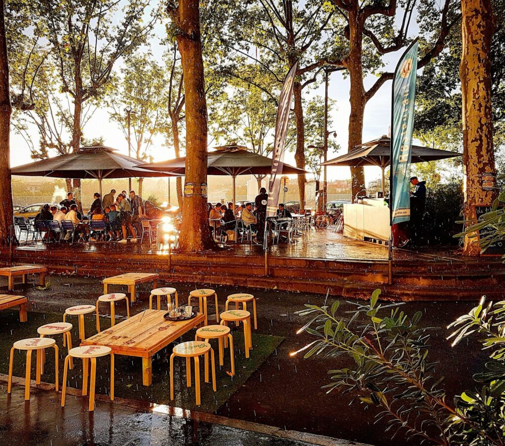 Le Mondrian, un bar qui possède l'une des plus belles terrasses de Lyon
