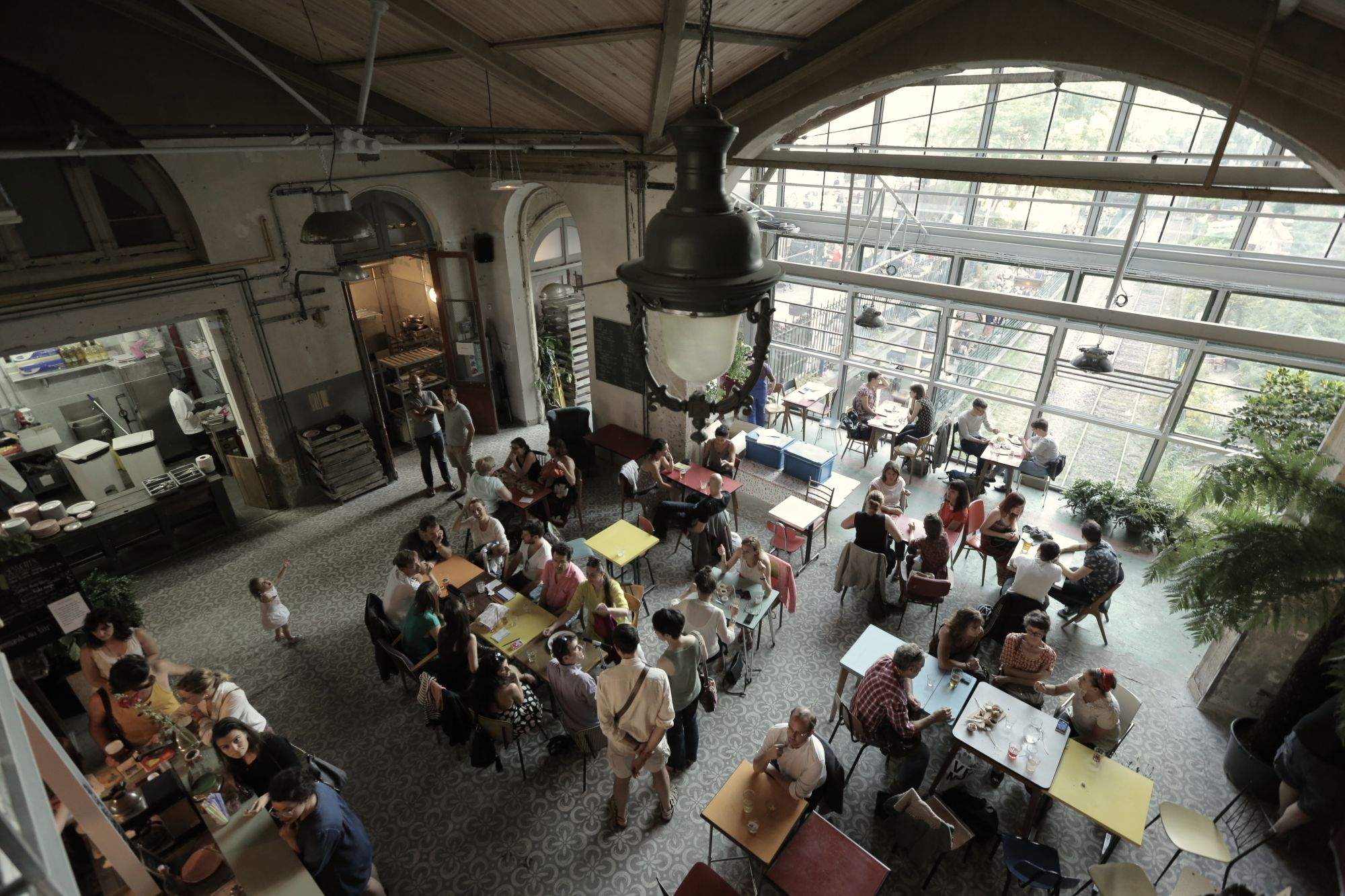 La REcyclerie, un bar atypique de Paris