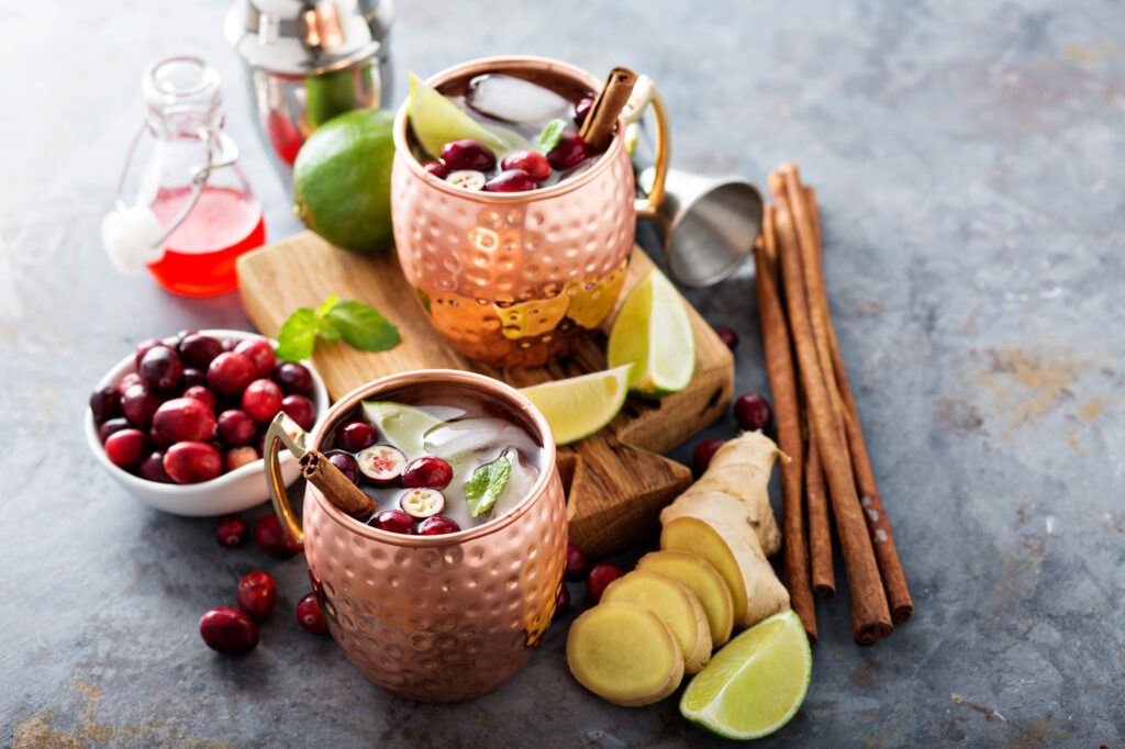 Cocktail Moscow Mule - Twist au gingembre et canneberge